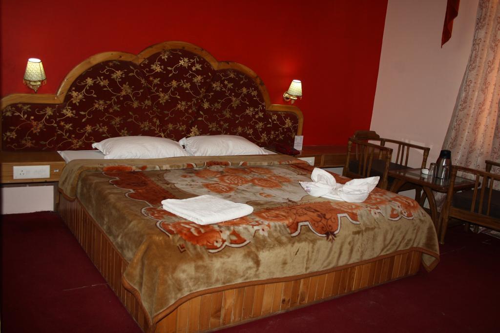Hotel Ocean Blue Manali Exterior foto